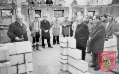 1984-Grundsteinlegung.jpg